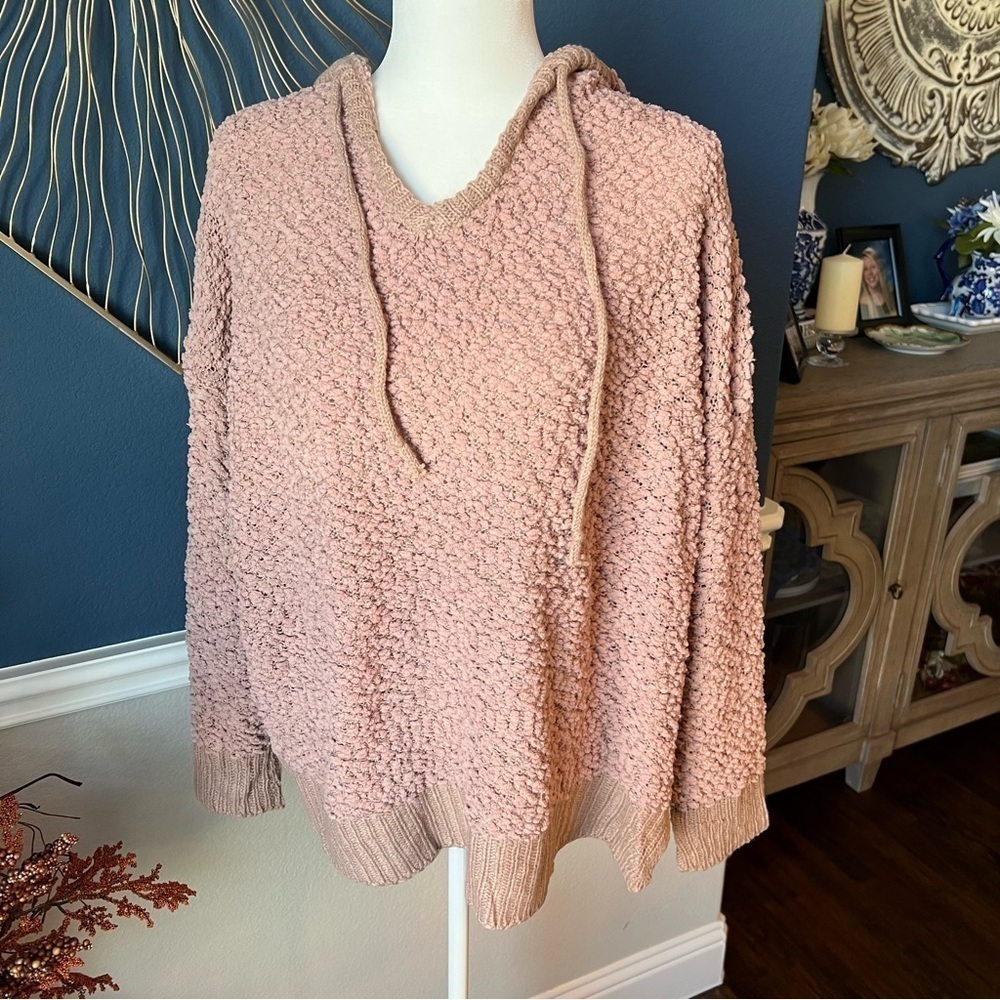 NWT Miracle Hoody - Size M/L - So Soft!!!